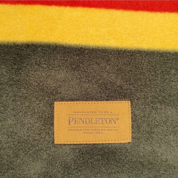 Pendleton Badlands National Parks Collection Dog Sweater Coat Fleece Sz Medium - Picture 6 of 11